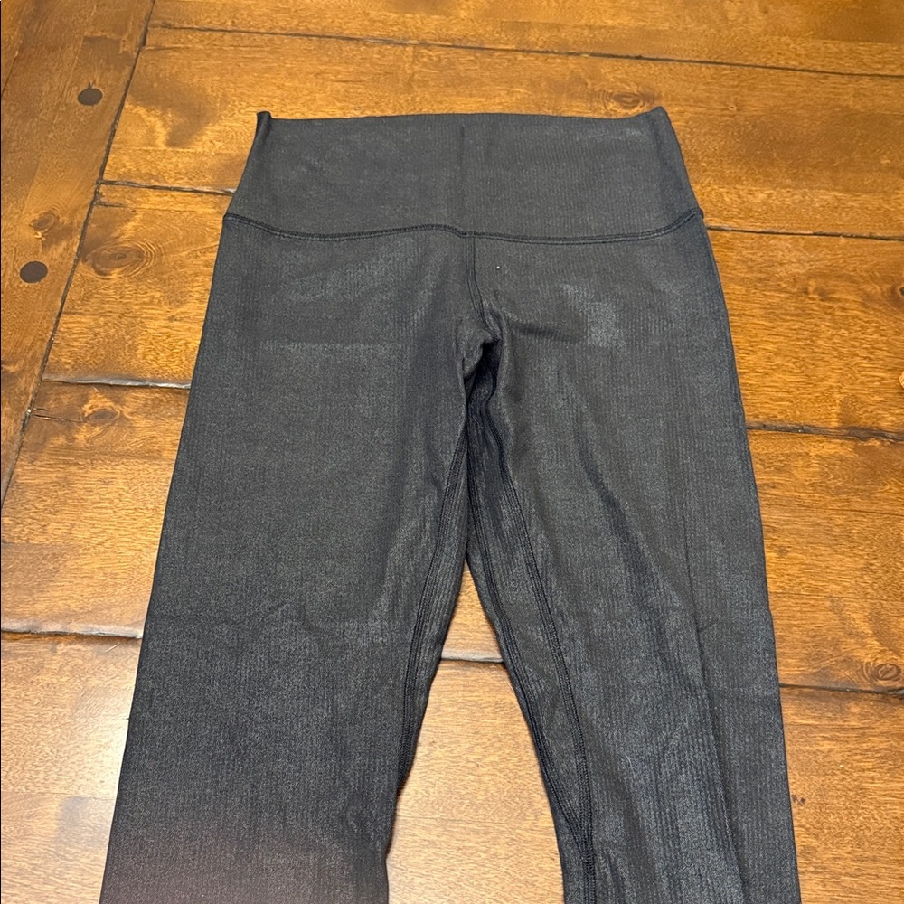 Lulu black shine ribbed leggings size 6